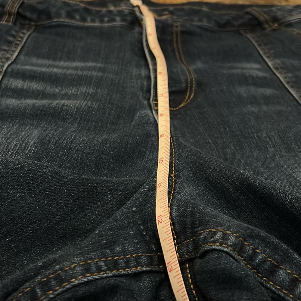 R | WOMENS | DENIM  SHORTS | Size 24 - Picture 6 of 8